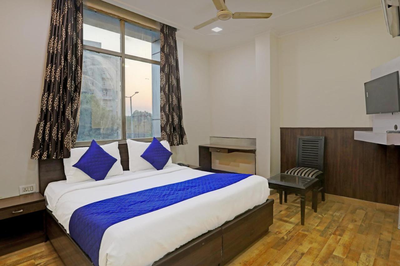 Hotel Grand Tushar - Ghaziabad Railway Station Kültér fotó
