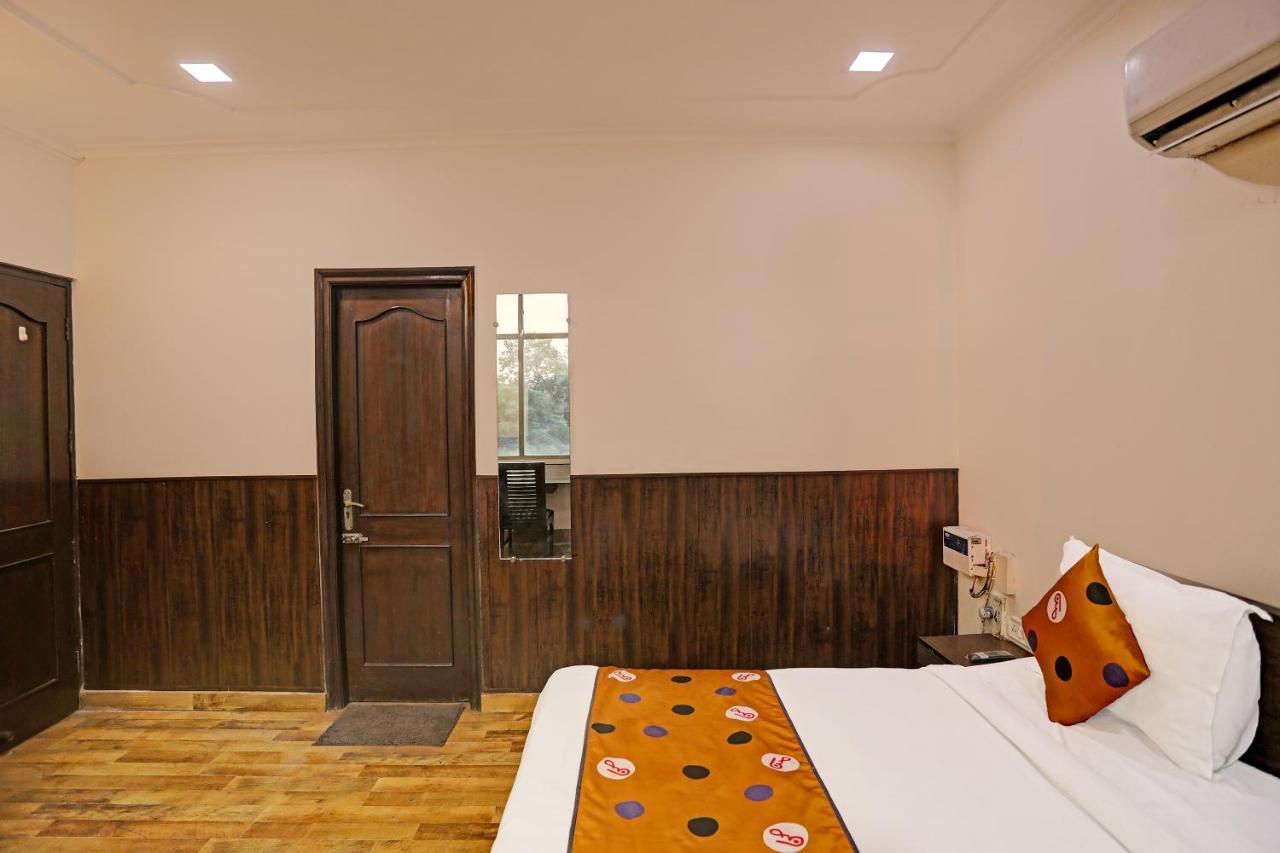 Hotel Grand Tushar - Ghaziabad Railway Station Kültér fotó